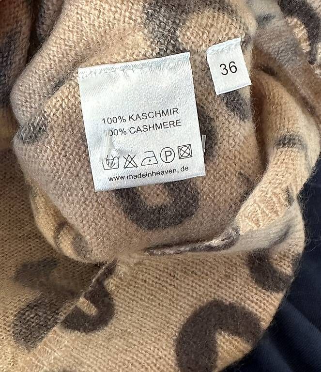 Pullover & Sweatshirts: Kaschmir Pullover mit Herzen – Gebraucht aus St. Gallen von Sabrinaaa 4