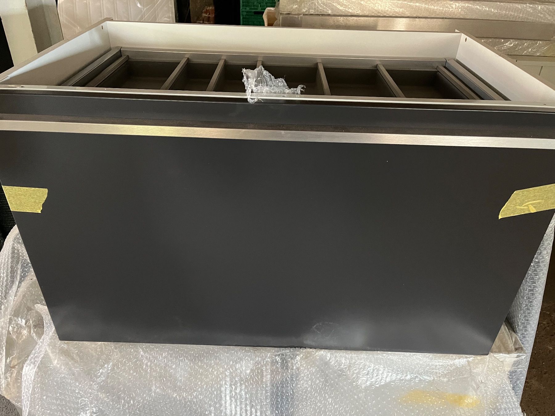 Cucine complete: Freistehende Küchen-Theke der Marke LEICHT – Nuovo (secondo la descrizione) da Schüpfen venduto da Centurion65 7