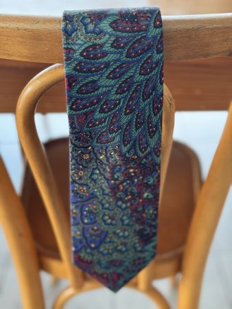 Elegante Seidenkrawatte Ascot, Paisleymuster, Handarbeit, ne