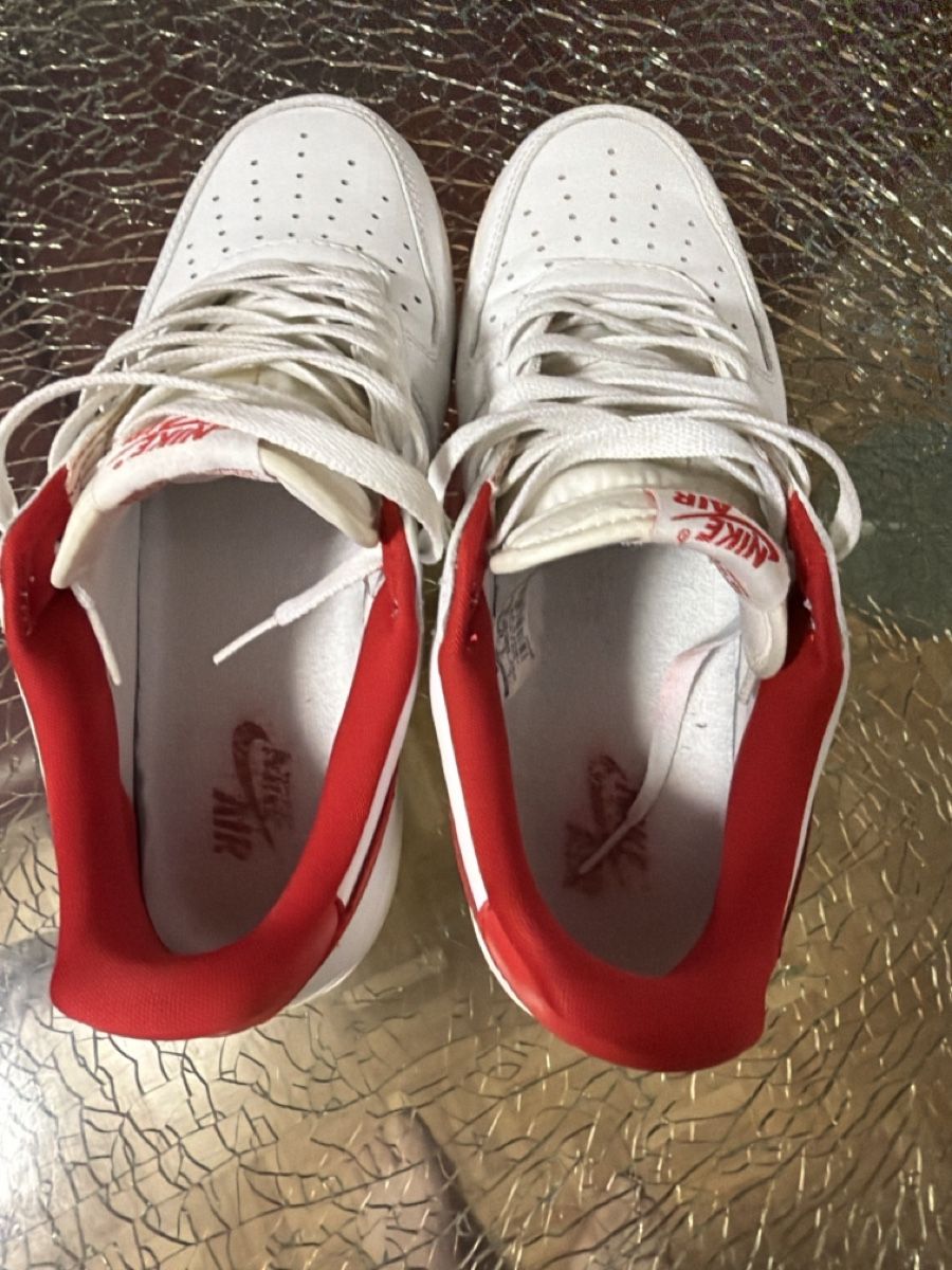 Nike Scarpe da uomo: Nike Air Force 1,, Taille 42.5, Rouge. – Nuovo (secondo la descrizione) da Fribourg venduto da cat_tb68 3