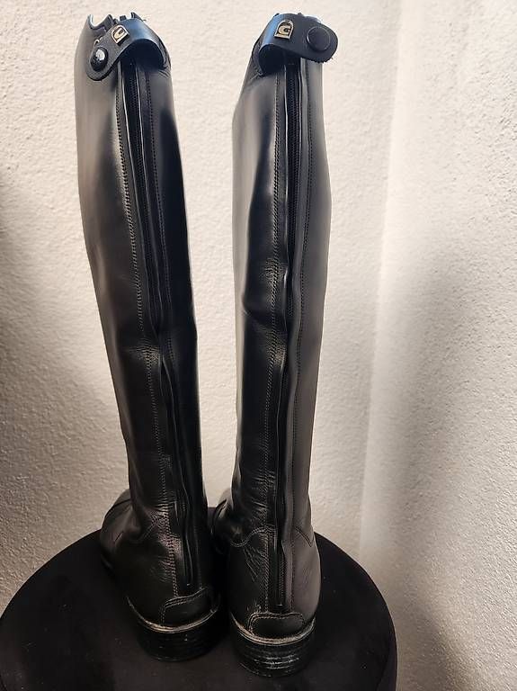 Scarpe da uomo: Reitstiefel klassisch  Grösse 39, schwarz – Usato da Hornussen venduto da Gerona 1