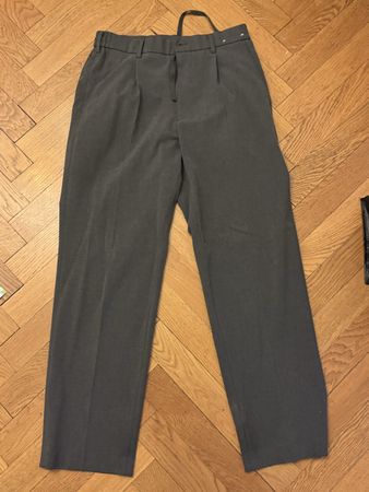 Pantalon gris Uniqlo taille M —