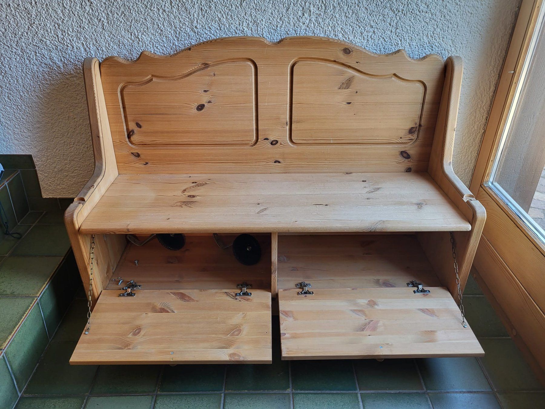 Panchine: Rustikale Holzbank, ideal für den Eingangsbereich! – Usato da Muri AG venduto da Kat8 1