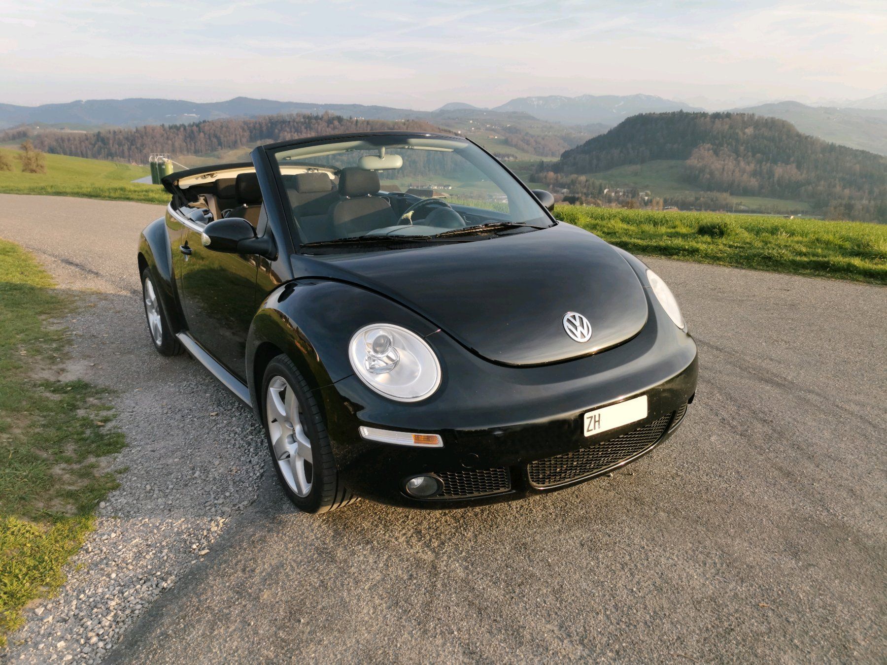 VW Autos: VW Beetle Cabrio 1.8 Turbo 20V – Gebraucht aus Ebertswil von private-one