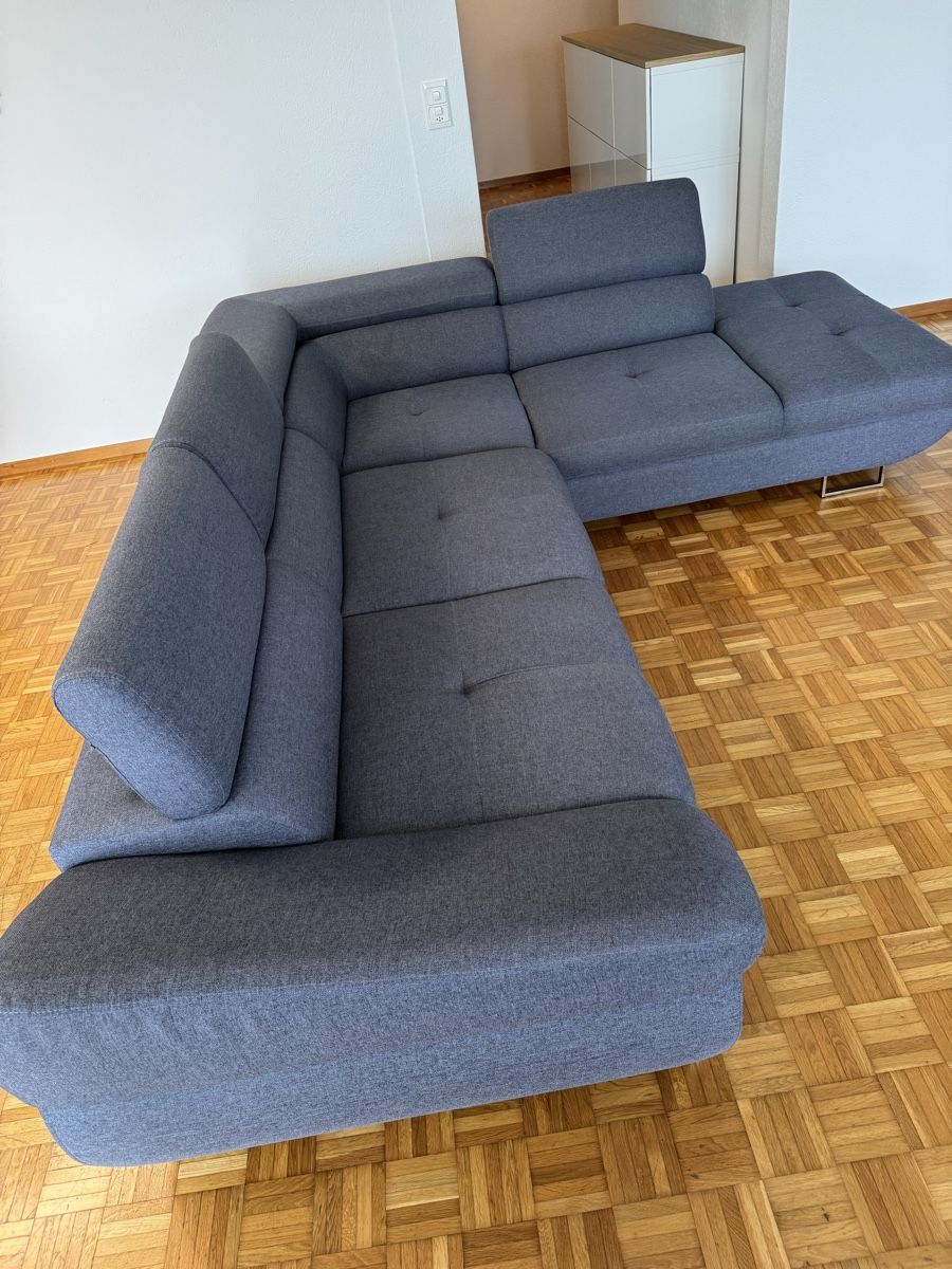 Sofas: Ecksofa grau – Gebraucht aus Schmerikon von BiancaM03 2