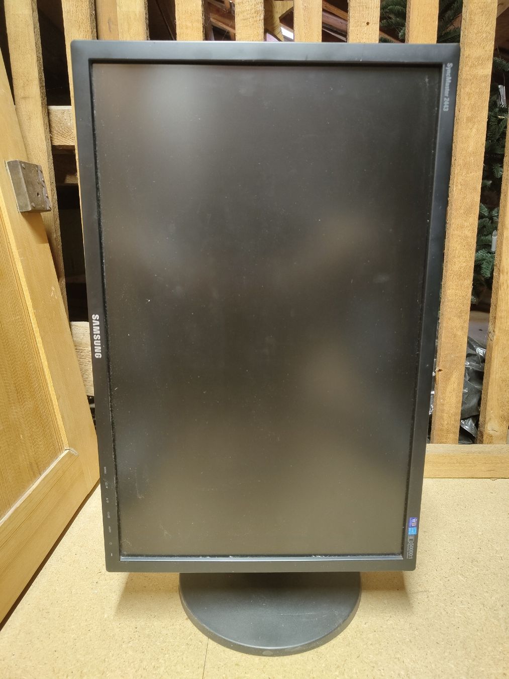 Ecrans: Monitor Samsung SyncMaster 2443 schwarz gebraucht – D'occasion à Riehen par G2305