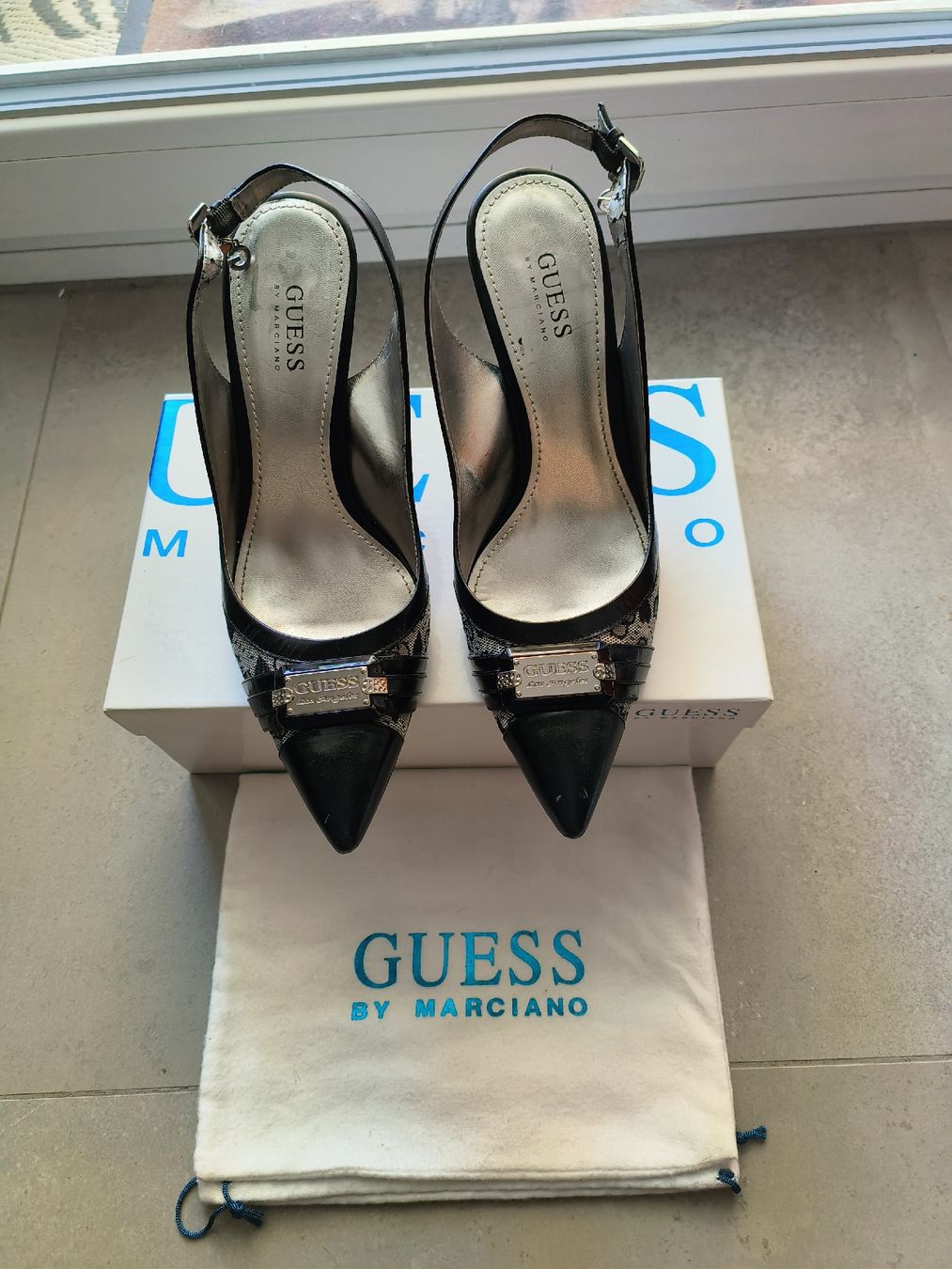 Guess Scarpe da donna: Escarpins Guess taille 41 – Usato da Préverenges venduto da cpa_v28q