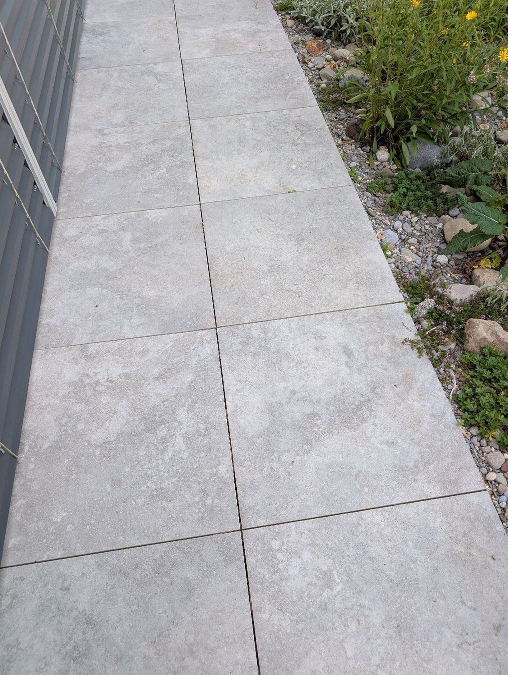 Rivestimenti per pavimenti: Gartenplatten Keramik 60x60x2cm 50 Stk – Usato da Muri AG venduto da schtrebi 1