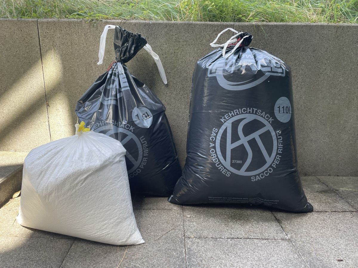 Fatboy Sessel: EPS Perlen aus fatboy Sitzsack – Gebraucht aus Affoltern am Albis von Udo15 1