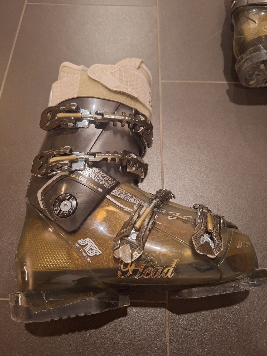 Head Scarpe da donna: Head Vector Skischuhe 25 / 25.5 – Usato da Affeltrangen venduto da Salz-Pfeffer 1
