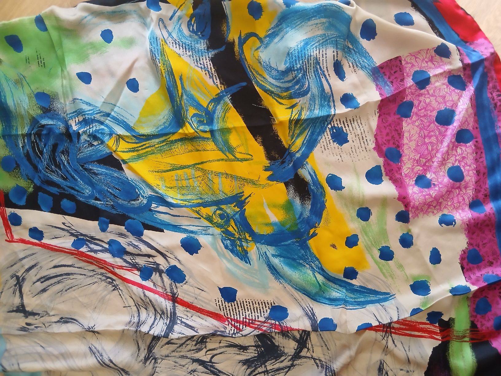 Christian Lacroix Foulard & Sciarpe: Christian Lacroix Silk Square Scarf Large – Nuovo (secondo la descrizione) da Wil SG venduto da tre_g2l7 6