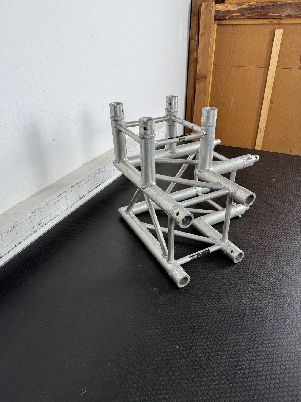 Tralicci: Eurotruss FD34 90° + down Ecke – Usato da Buchs AG venduto da N-joyEvents 2