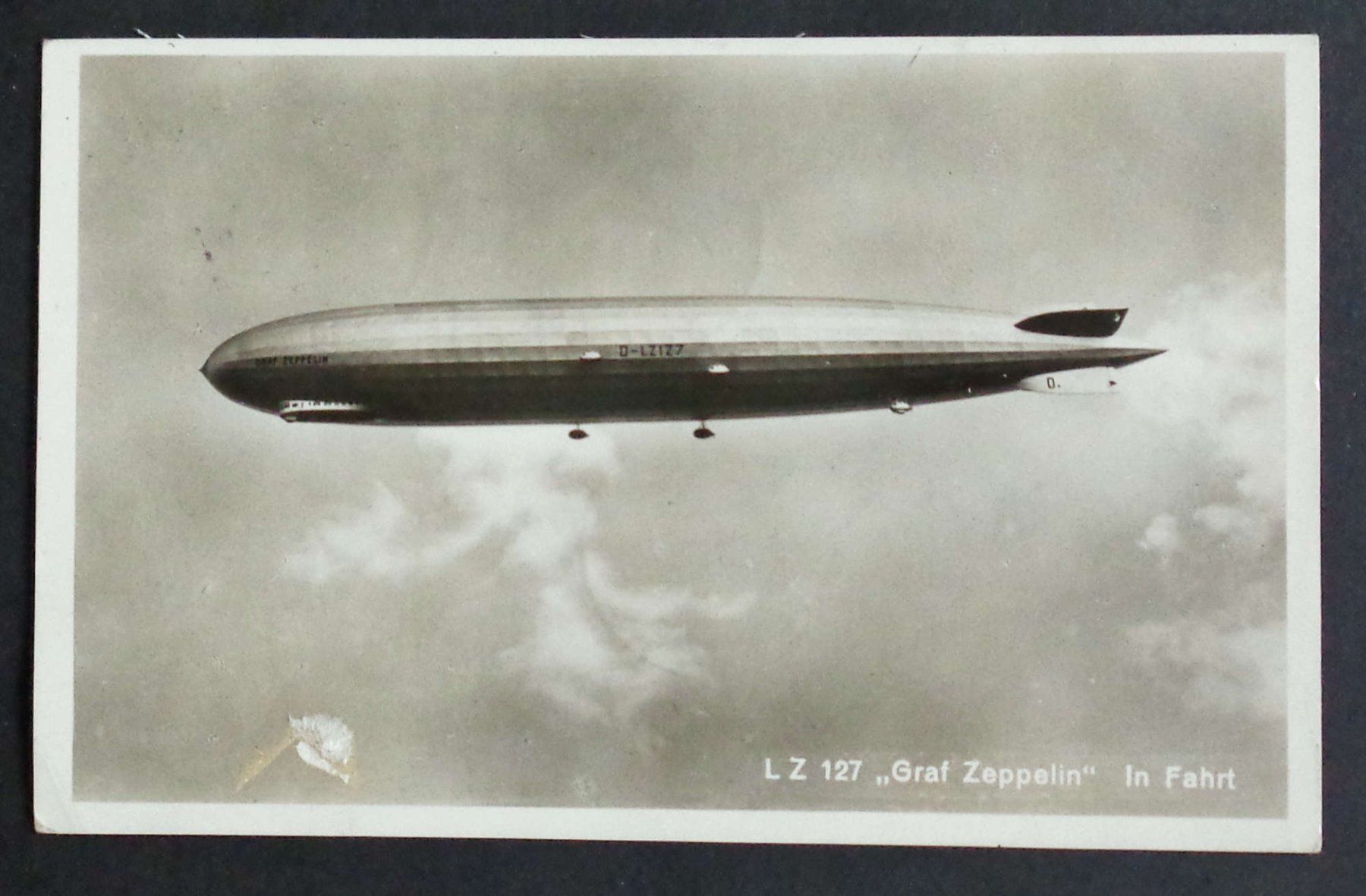 Tutti i francobolli: 1929: DANZIG–BUCURESTI Karte per Zeppelin-Luftpost – Usato da Le Locle venduto da timbrettino 1