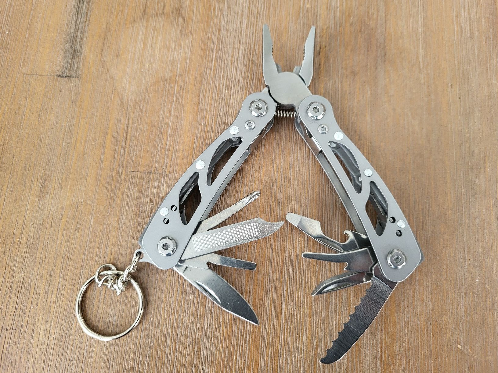 Tous les outils: MULTITOOL MINI NEU – Neuf avec emballage d'origine à Lommiswil par Fridu_C 1