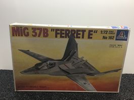 ITALERI MIG 37B FERRET E 1/72