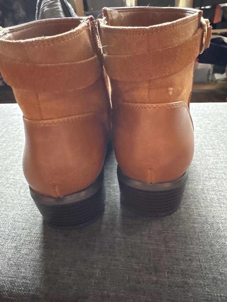 Scarpe da donna: Stiefeletten (38) – Usato da Vezia venduto da sidu03 1