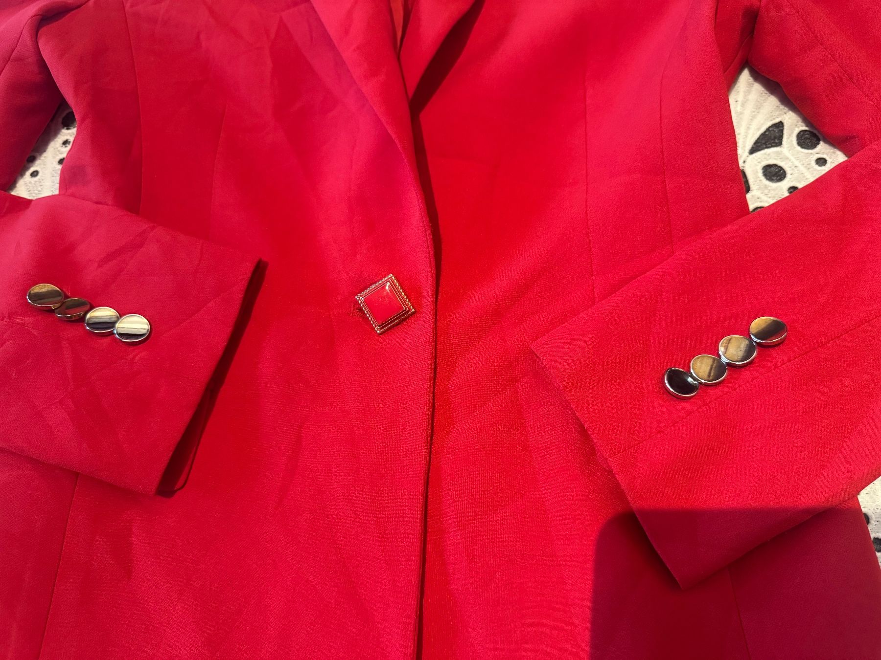 Giacche: Roter Koreanisches Blazer Jacke Grösse S – Usato da Frenkendorf venduto da Style365 7