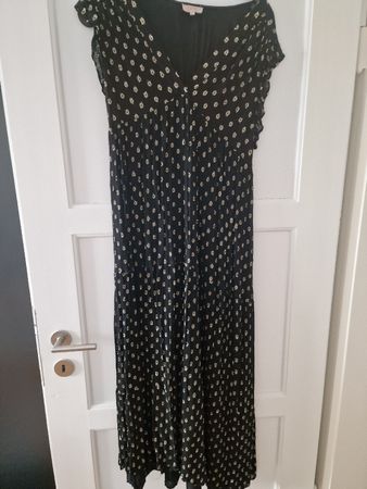 Schwarzes Sommerkleid mit Goldmuster mit Faden  Gr. M