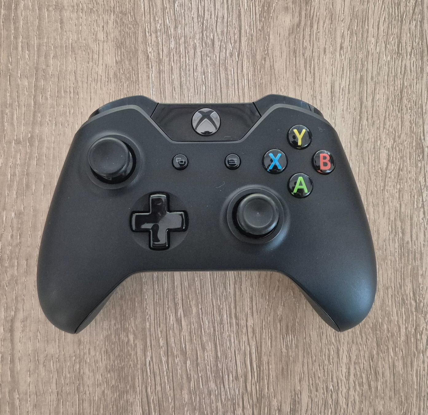 Microsoft Console: Xbox One S 500 GB inkl. Controller und 5 Spielen – Usato da Basel venduto da marv16 6