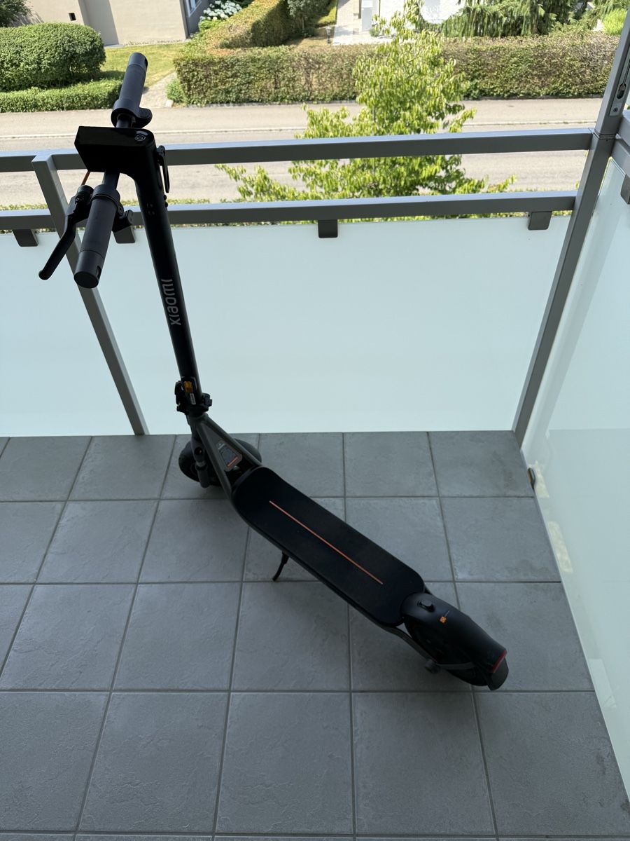 Xiaomi Kickboard: XIAOMI Electric Scooter 6 Lite  – D'occasion à Embrach par nikosacco