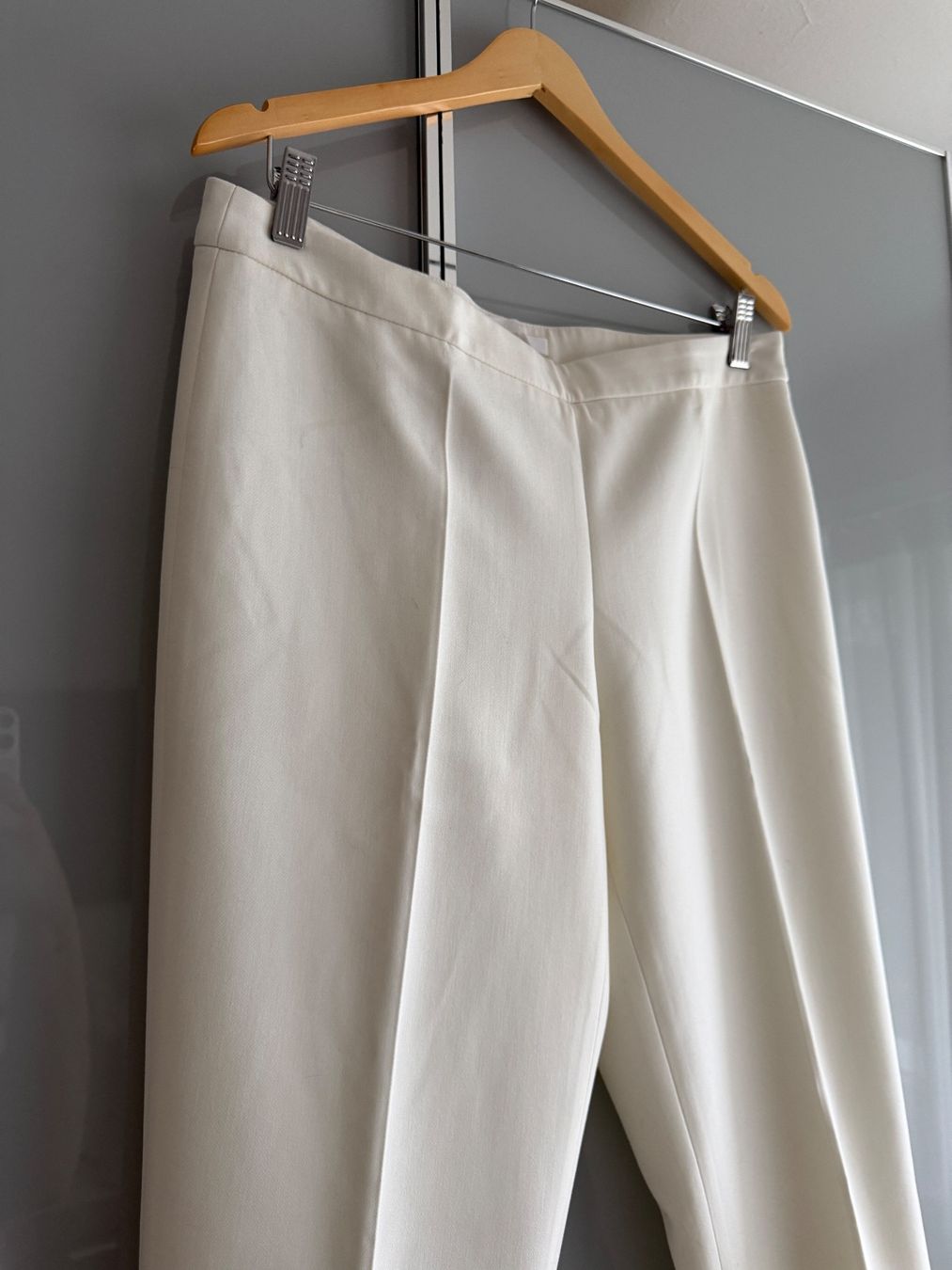 Hugo Boss Pantaloni: Hugo Boss Pants – Nuovo (secondo la descrizione) da Dübendorf venduto da MariaS. 1