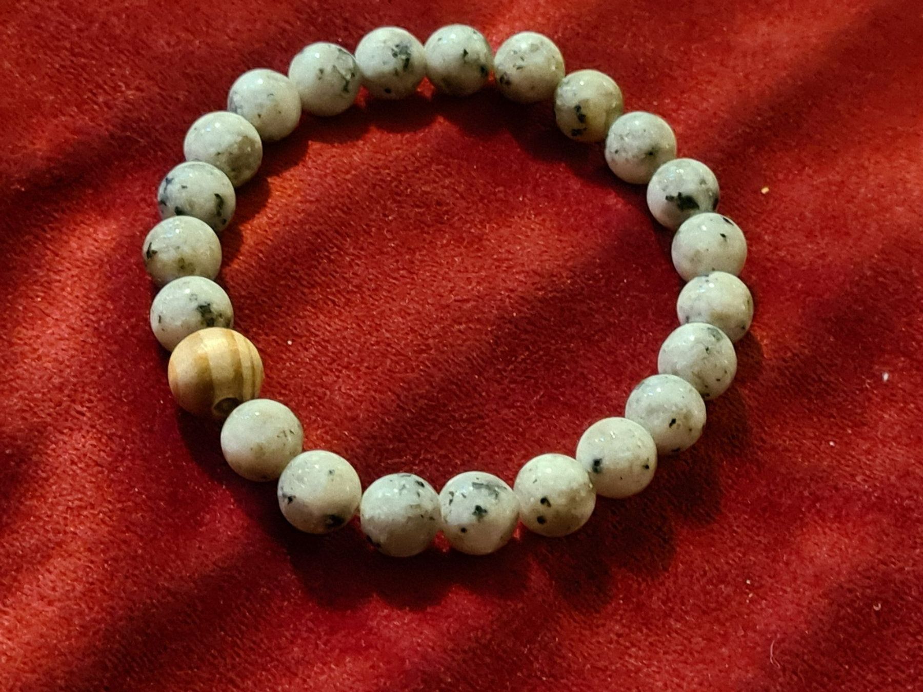 Bracciali & Braccialetti: Edelstein Armband, edler Jaspis hellgrau Gr. M-L – Nuovo (secondo la descrizione) da Münchenbuchsee venduto da babilibern 4