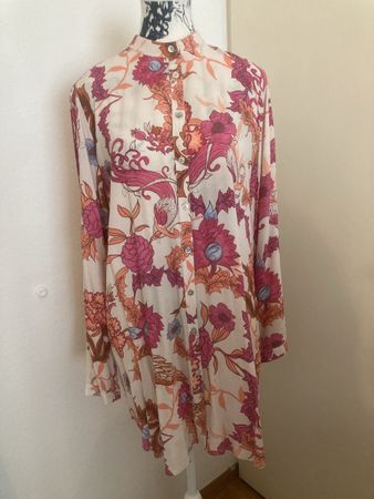 LIEBLINGSSTUECK Bluse Viscose Blumenmuster Grösse 38 neu