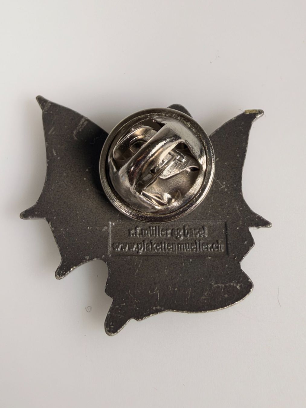 Placchette & Badge: Basler Basilisk Pin – Usato da Basel venduto da IRMAundFRED 1