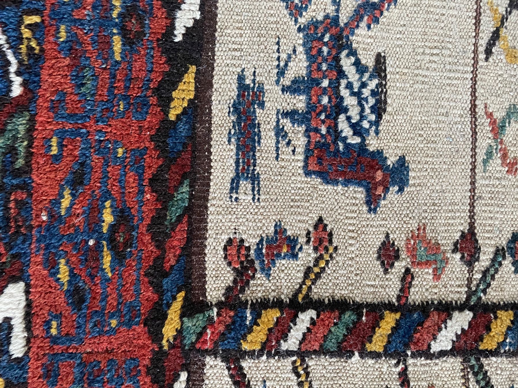 Kelim Tappeti: Antiker Nomaden Kelim Teppich 117x128 – Usato da Biel/Bienne venduto da BUY63 2