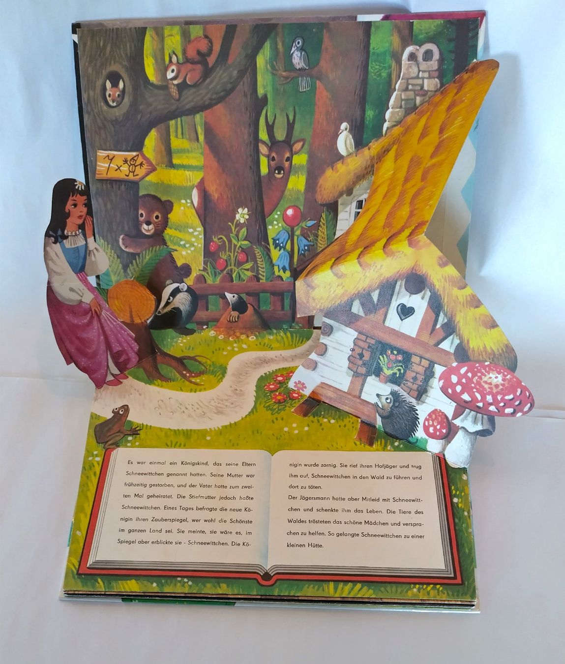 Libri: Kubasta Pop-Up Buch 1983 / Schneewittchen ab Fr. 18       .- – Usato da Bellach venduto da JingleJerry 2