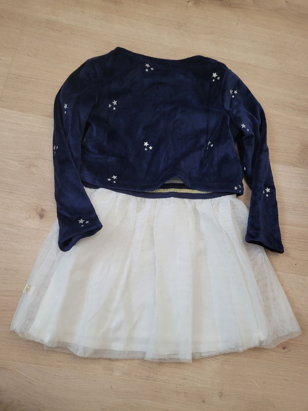 Robes et jupes: elegantes Röckli mit passendem Pullover Gr. 98 – D'occasion à Lupsingen par sta_wgg5 4