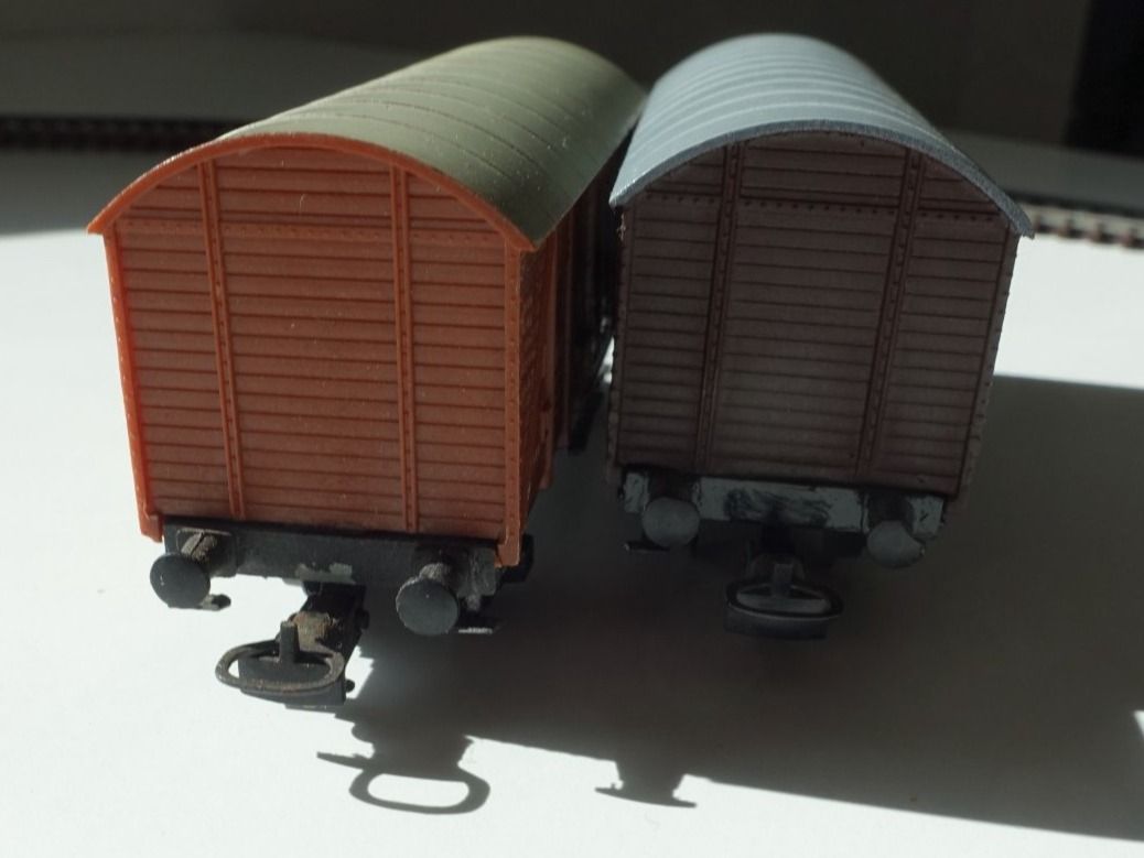 Kleinbahn Modelleisenbahnen: KLEINBAHN 2x No. 300 ÖBB gedeckter Güterwagen – Gebraucht aus Wallbach von Sarrows 3