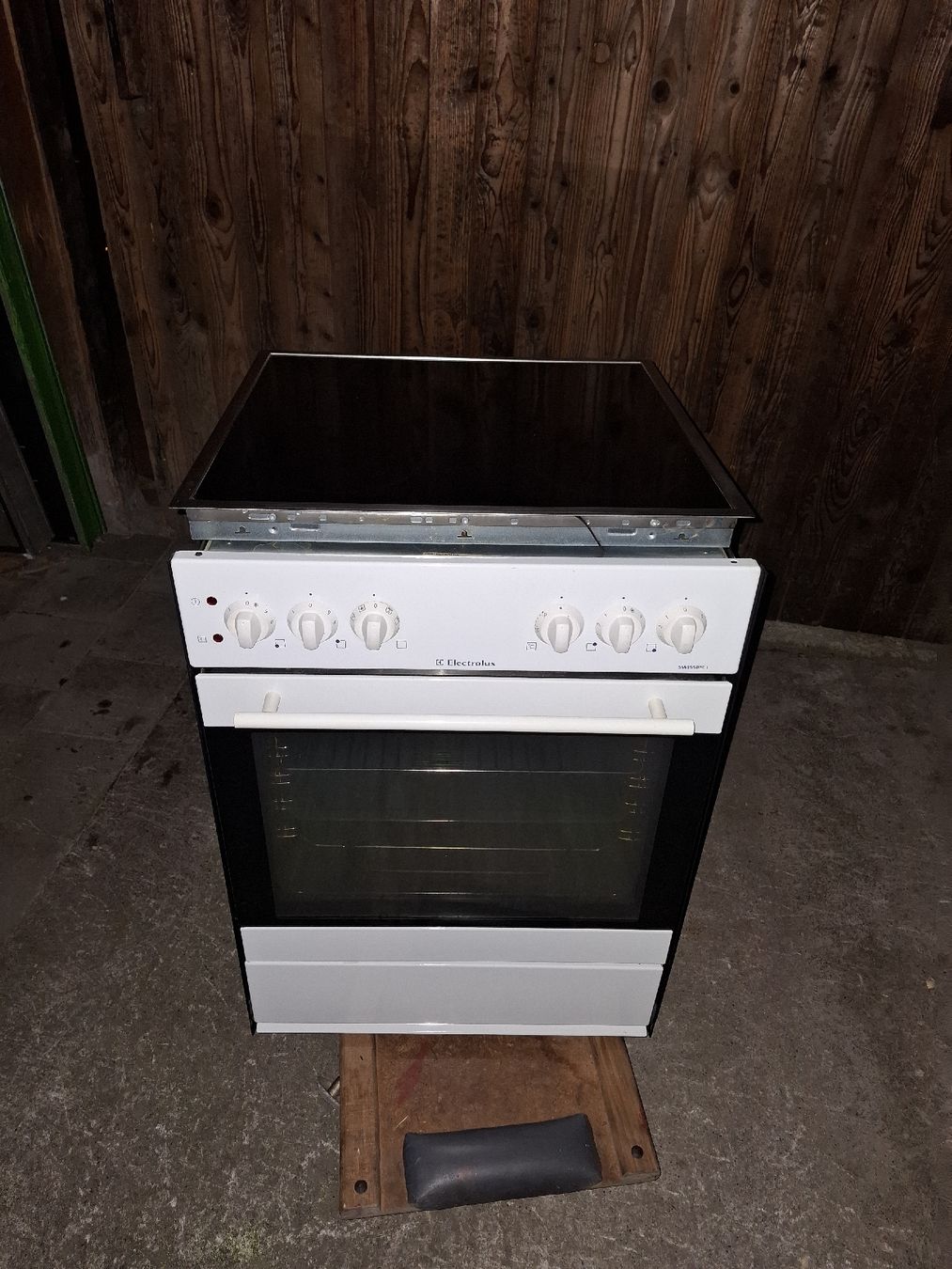 Electrolux Backöfen: Kochherd Backofen Elektrolux – Gebraucht aus Bowil von Yfazer