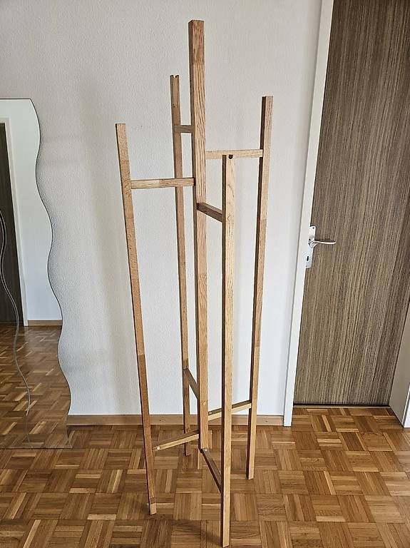 Garderobe: Garderobe / Garderobenständer Holz – Gebraucht aus Rüschlikon von vii_ndd9 2