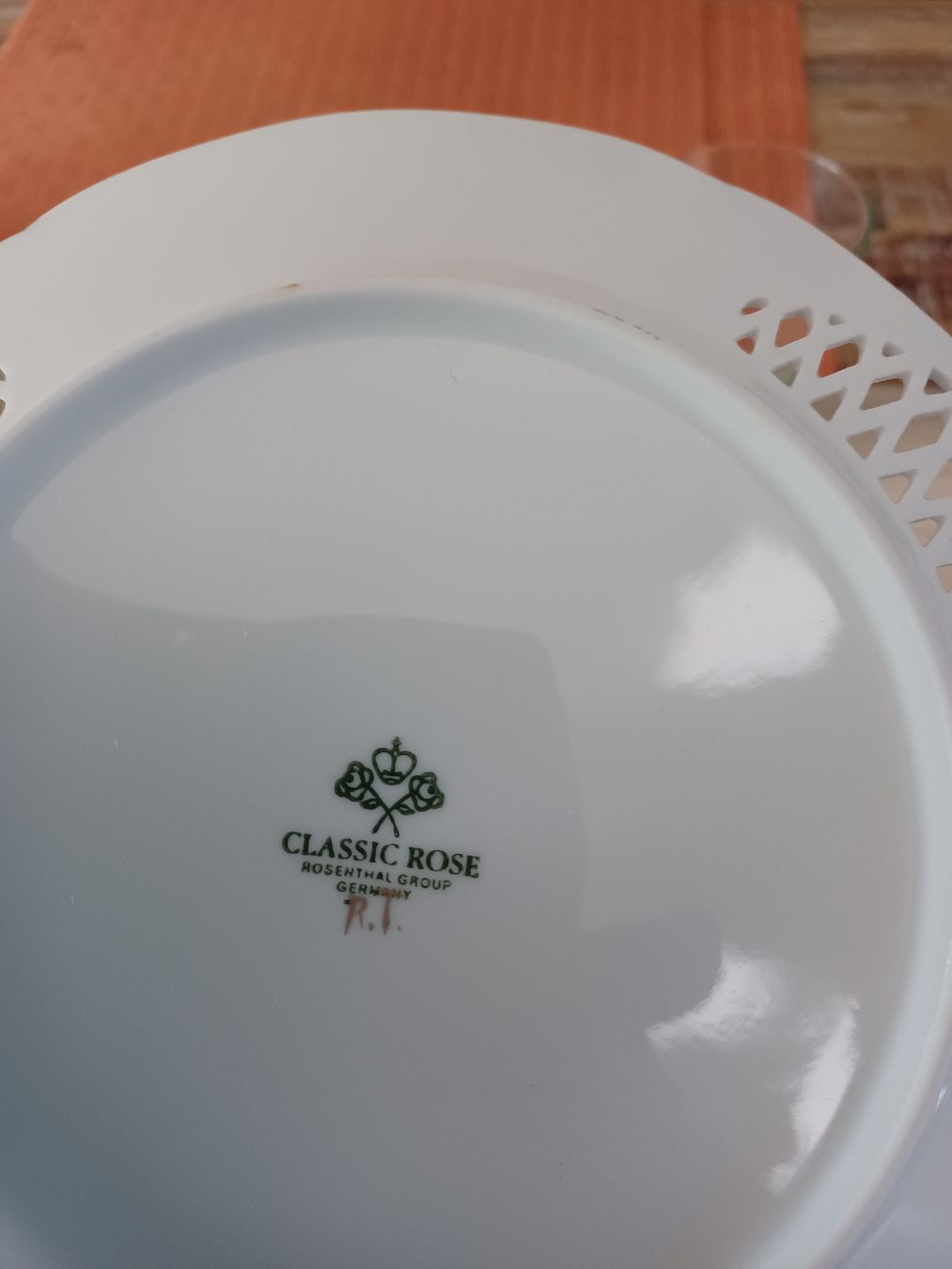 Rosenthal Teller: Rosenthal Classic Rose Teller, Goldrand – Neu (gemäss Beschreibung) aus Boswil von Joli2222 2