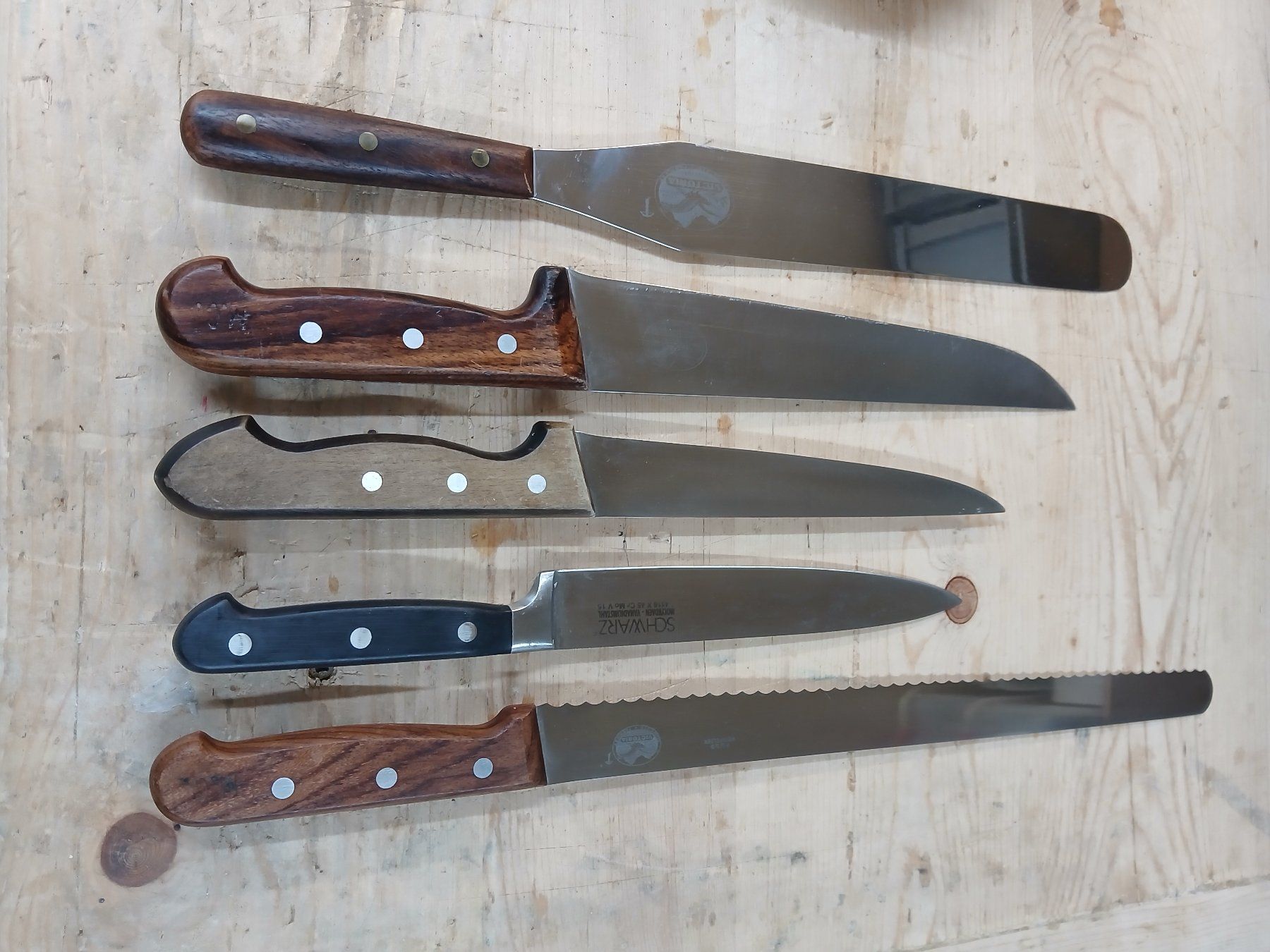 Victorinox Messer: 5 Stk. Qualitäts Messer – Gebraucht aus Felben-Wellhausen von Rumaca