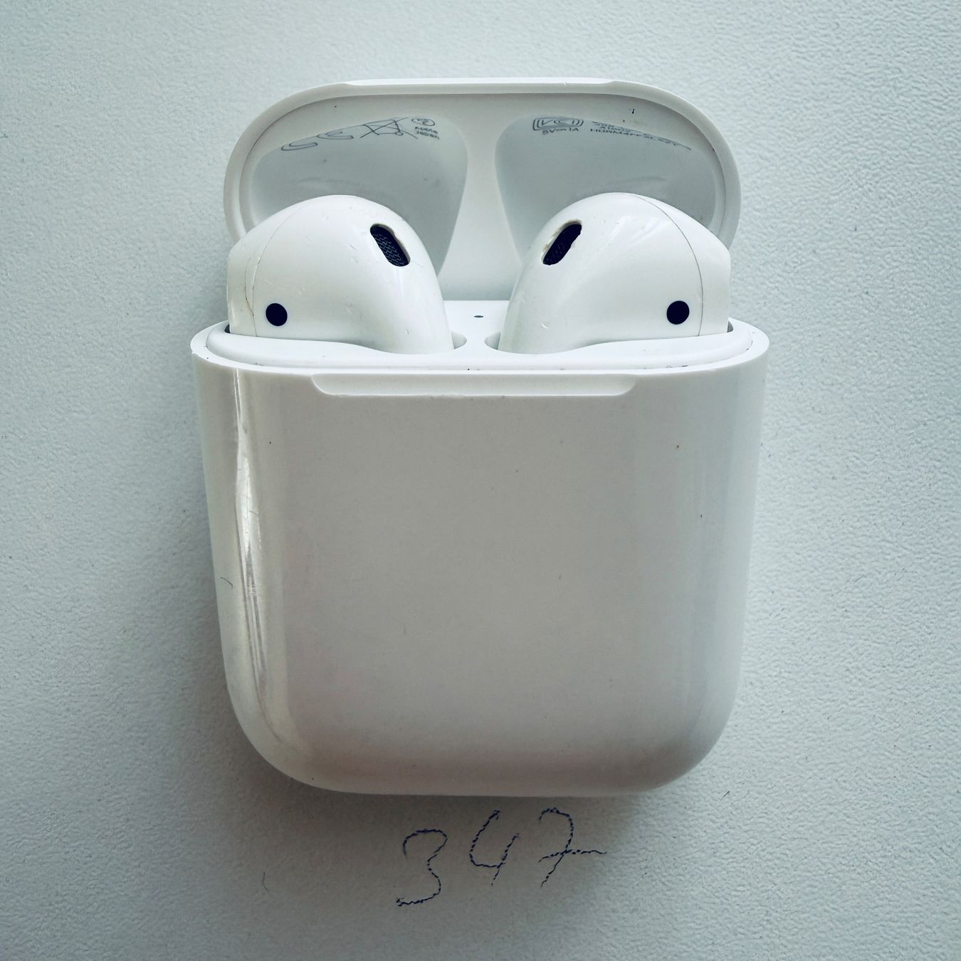 Apple Kopfhörer: Original Apple AirPods 2 Gen. Wireless Kopfhörer & Case – Gebraucht aus Basel von MY.AIRPODS.SHOP