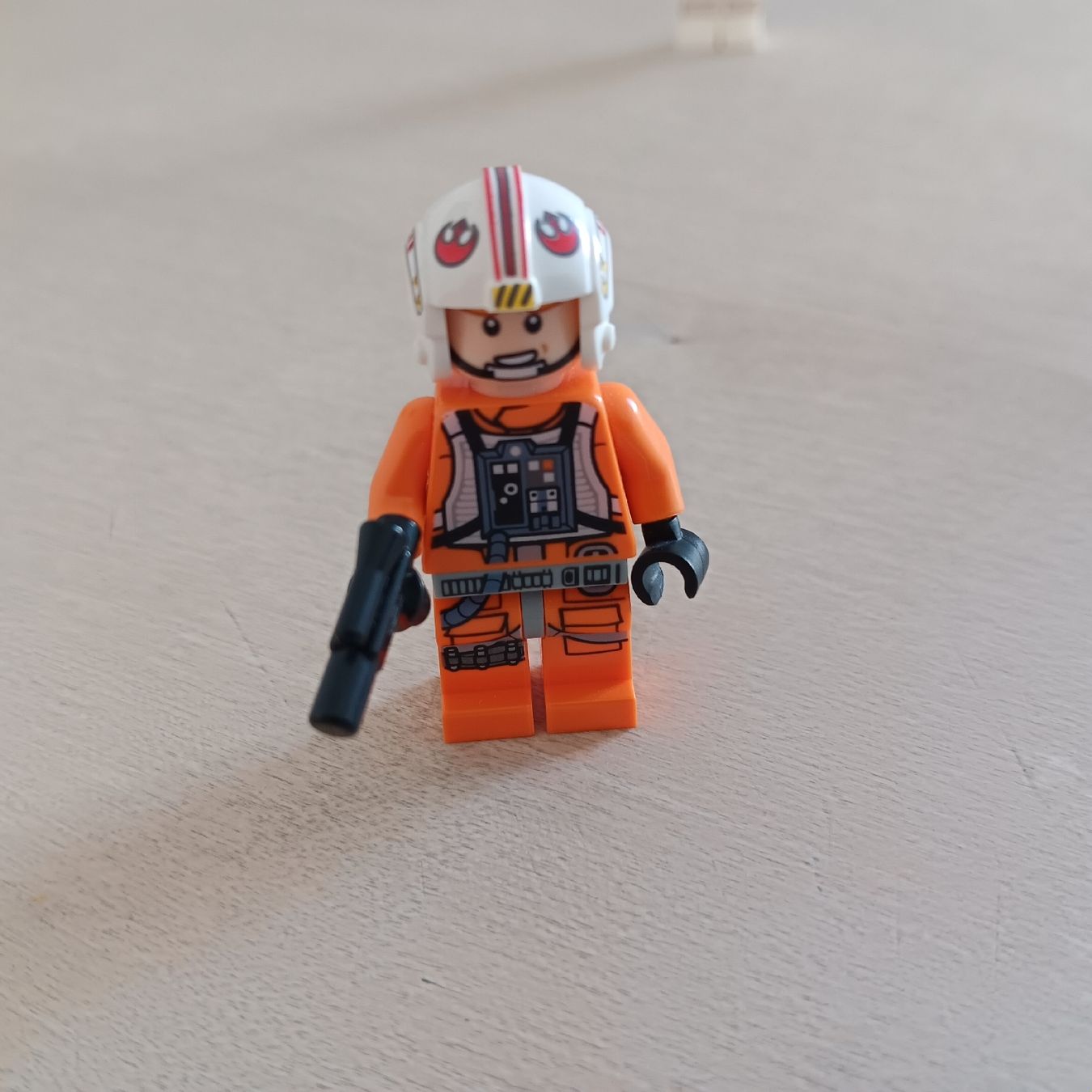 Lego Giocattoli: Lego Star Wars Luke Skywalker Pilot – Usato da Chur venduto da chr_b2cn