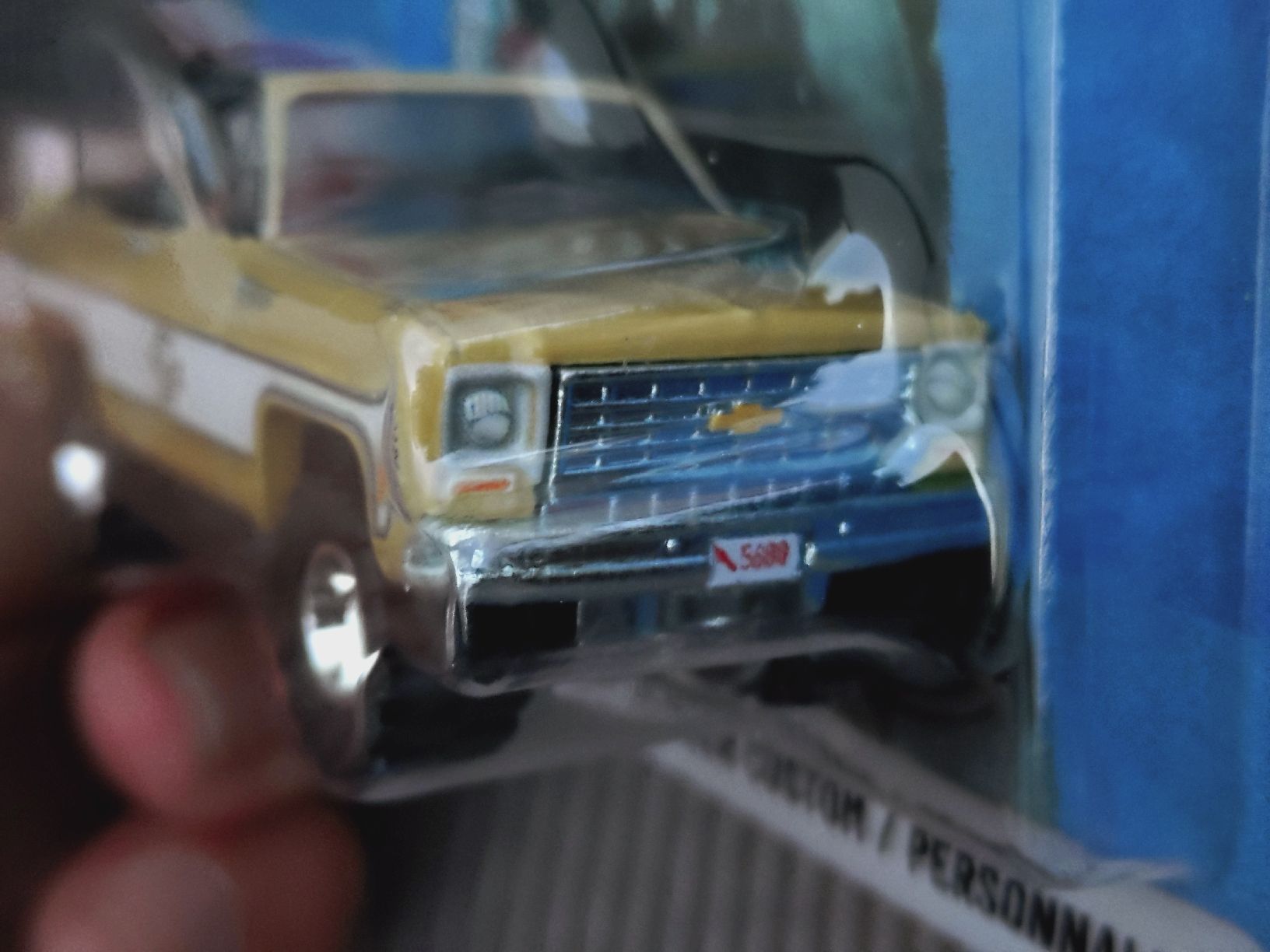 Hot Wheels Voitures modèles: Hot Wheels Premium Jaws Chevy Blazer – Neuf avec emballage d'origine à Zürich par DiecastDude 2
