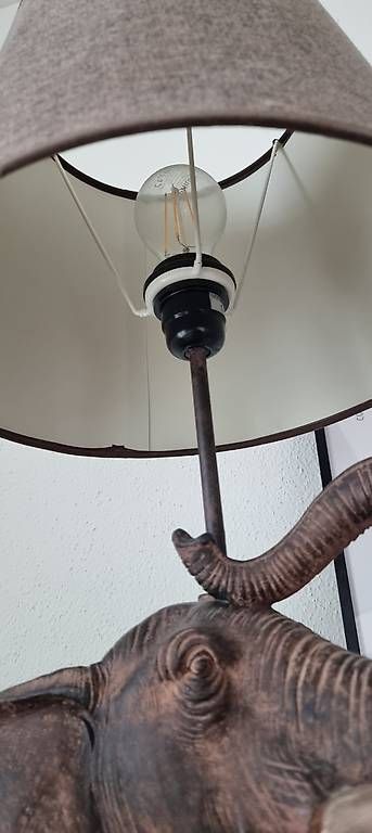 Lampade: Lampe Elefant Leuchter – Usato da Lachen SZ venduto da Rosenlunik 1