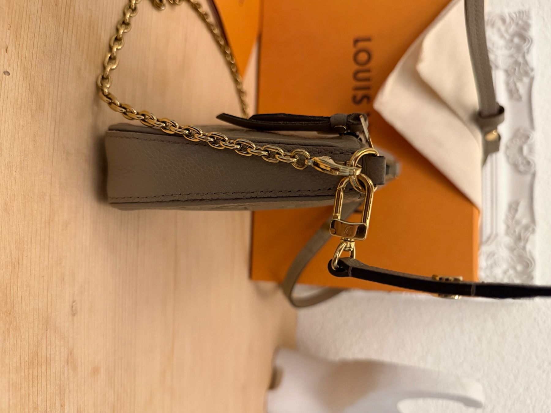 Louis Vuitton Taschen für Damen: Louis Vuitton Easy Pouch on Strap Fullset Empreinte – Gebraucht aus Hirschthal von GR7000 6