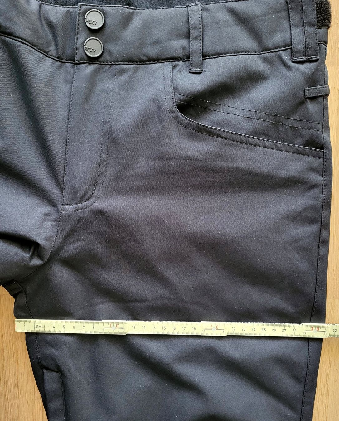 Roxy Pantaloni: Roxy Damen-Skihose schwarz – Nuovo (secondo la descrizione) da Ebnat-Kappel venduto da ChSch42 7