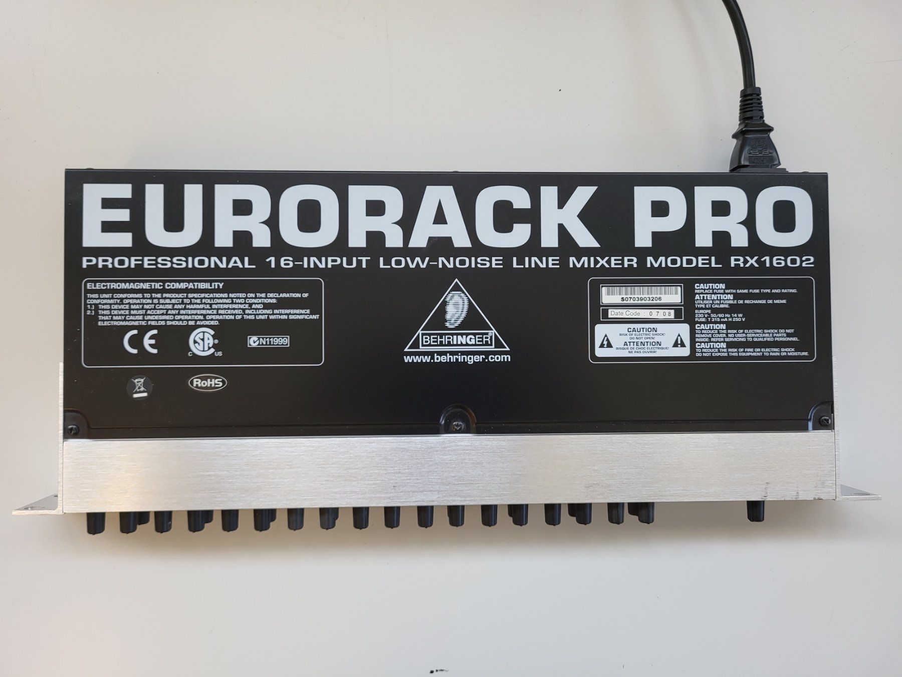 Behringer Console di mixaggio: Behringer Eurorack Pro RX1602 – Usato da Brügg BE venduto da POU-BELLE 3
