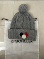 Moncler Strickmütze Grau mit Bommel – inkl. Moncler-Beutel