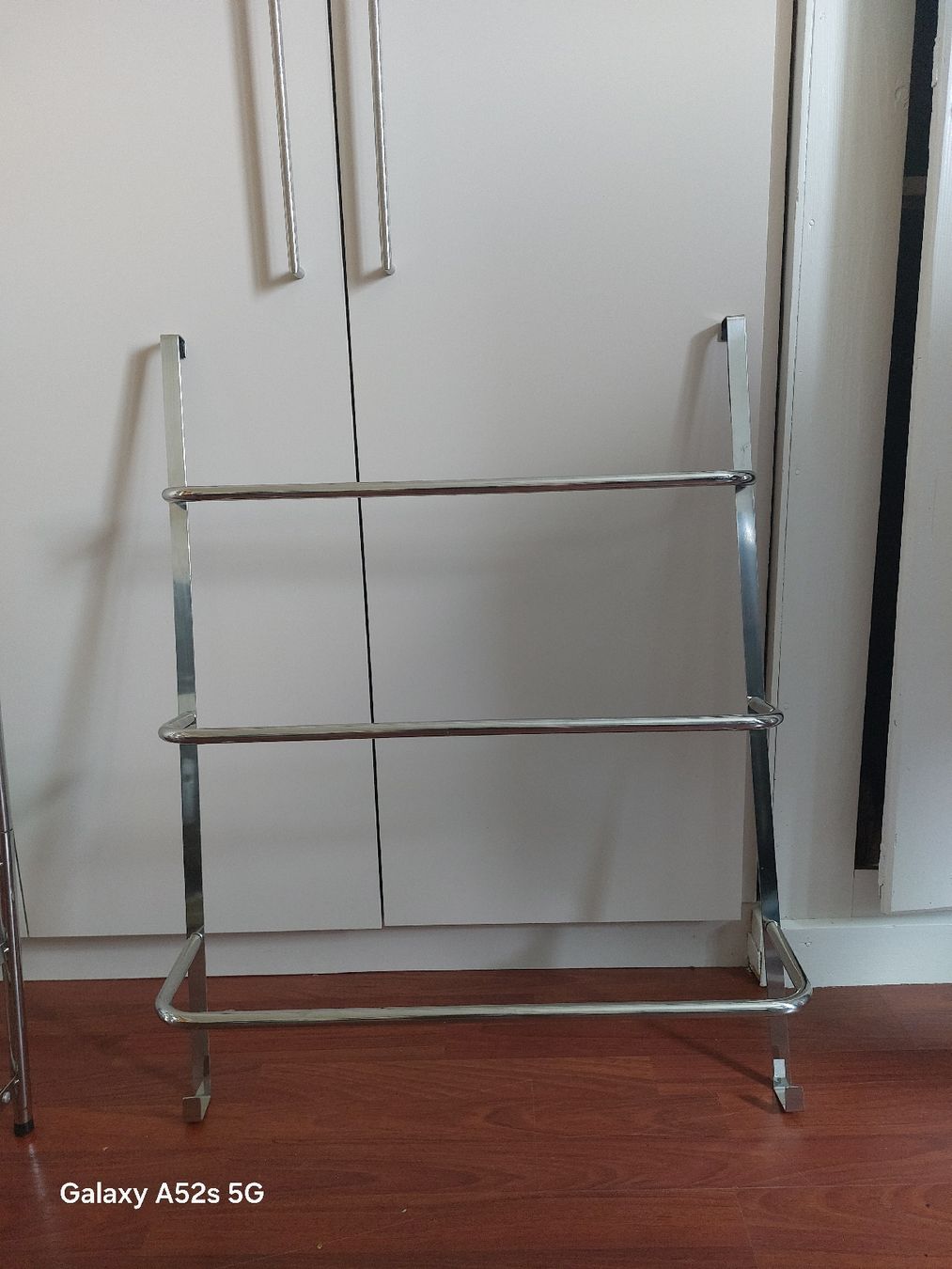 Allestimento di negozi e stand fieristici: Schuhständer und Kleiderhänger – Usato da Ballwil venduto da Vielzocker 1