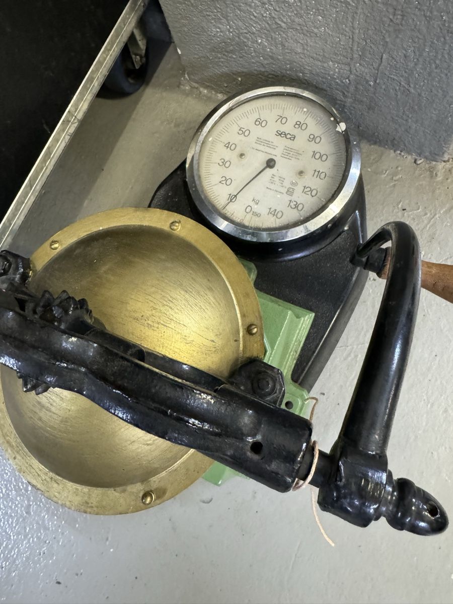 Elettrodomestici da cucina: MUTZIG FRAMONT KAFFE MÜHLE ALT – Usato da Zürich venduto da Jaskoch 8