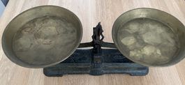 Antike Balkenwaage 10 Kilogramm Gusseisen, Messing