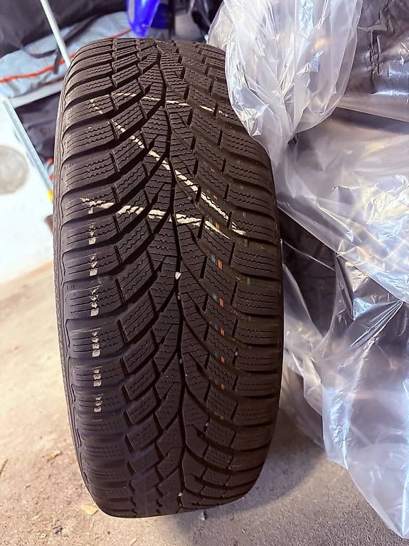 Continental Pneumatici & Ruote complete: Winterräder 205/55 R16 – Usato da Oberlunkhofen venduto da Alegria 1