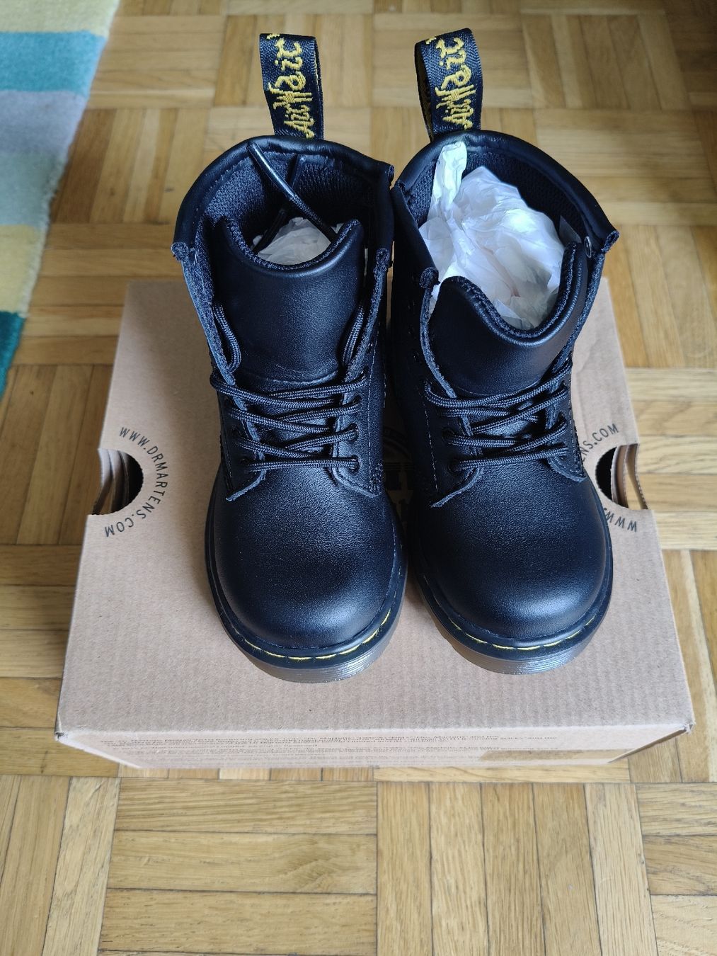 Dr. Martens Scarpe da uomo: Dr. Martens Brooklee Black Boots Size EU 22 Neu – Nuovo e nell'imballaggio originale da Zürich venduto da sha_vw65 1