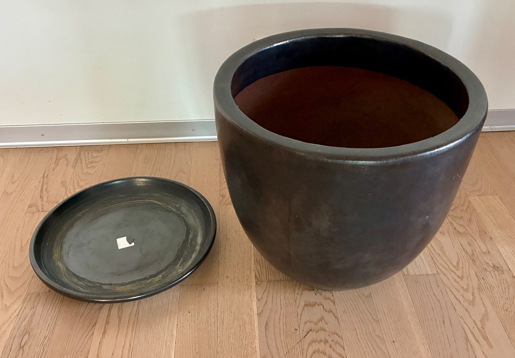 Vasi per fiori: Pflanztopf mit Unterteller dunkelgrau - 40cm Durchmesser – Usato da Zürich venduto da tersus1981 1